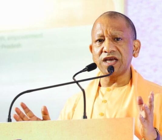 यूपी के संभावित हालात पर बोले CM योगी, कोरोना की तरह इस संकट का भी करना होगा मुकाबला, जनता से की अपील सीएम योगी