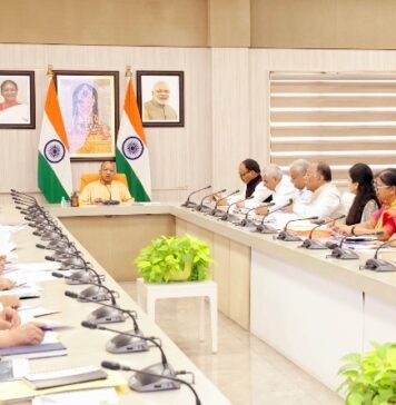 अफसरों से बोले CM योगी, “सिर्फ अस्पताल व भवनों का विस्तार काफी नहीं, बेहतर प्रबंधन पर ध्यान देना है जरूरी” सीएम योगी