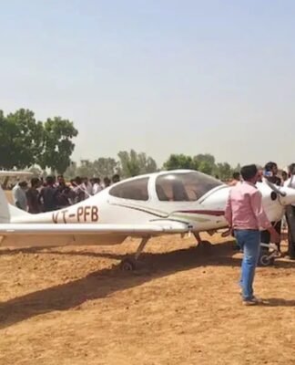 उड़ान के बाद ट्रेनी एयरक्राफ्ट में आई खराबी, खेत में कराई गई इमरजेंसी लैंडिंग इमरजेंसी लैंडिंग