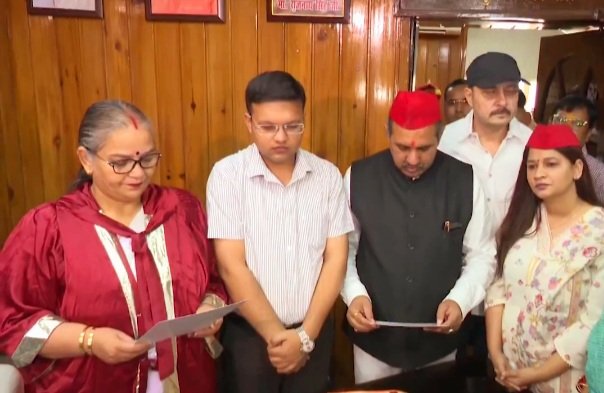 सपा पार्षद सपा पार्षद