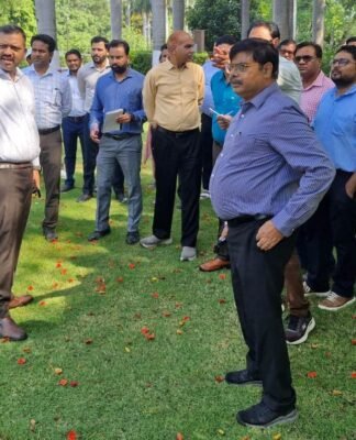 रूमी गेट पार्किंग