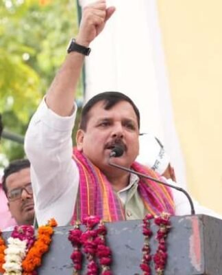यूपी में पदयात्रा की शुरूआत कर बोले संजय सिंह, “किसी बाबा के फरमान से नहीं, संविधान से चलेगा देश” यूपी में पदयात्रा
