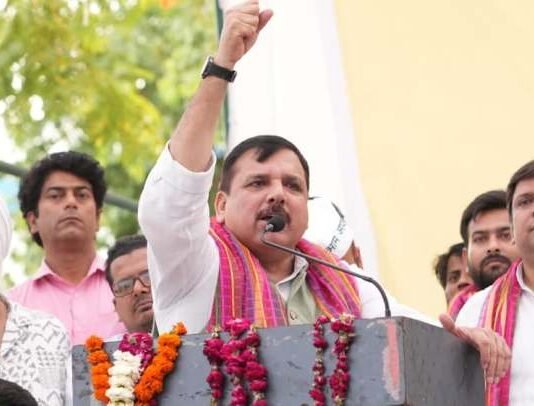 यूपी में पदयात्रा की शुरूआत कर बोले संजय सिंह, “किसी बाबा के फरमान से नहीं, संविधान से चलेगा देश” यूपी में पदयात्रा