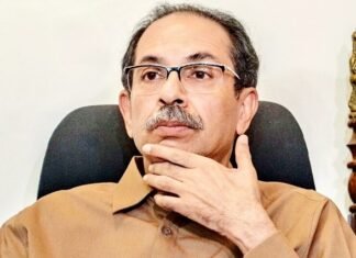 उद्धव ठाकरे की शिवसेना में फिर बगावत, छह सांसदों ने ओम बिरला को लिखा लेटर शिवसेना