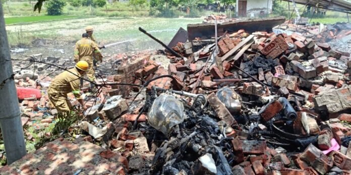 पटाखा फैक्ट्री पटाखा फैक्ट्री