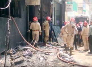 21 बेगुनाहों की जान लेने वाले मालवीय नगर अग्निकांड पर विपक्ष के तीखे सवाल, खड़गे ने कहा, पीड़ितों को मिले समय पर मुआवजा अग्निकांड