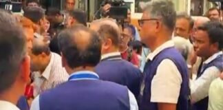 ममता बनर्जी के कोलकाता घर पर पहुंची CID टीम ममता बनर्जी