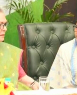 सोनिया गांधी का ममता बनर्जी को बड़ा ऑफर, ‘कांग्रेस में करें TMC का विलय, देंगे राष्ट्रीय उपाध्यक्ष का पद’ ममता बनर्जी