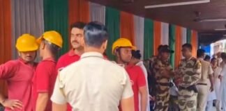 TMC सांसद अभिषेक बनर्जी के आवास पर पुलिस की छापेमारी, PA की तलाश में पहुंची टीम छापेमारी