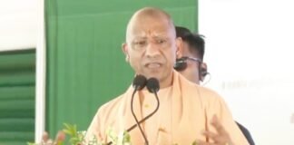 राम मंदिर चढ़ावा चोरी कांड पर CM योगी का विपक्ष पर हमला, “कुछ लोग केवल अयोध्या को बदनाम करने की कर रहे राजनीति” सीएम योगी