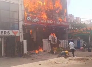 अलीगंज की चार मंजिला अवैध बिल्डिंग में लगी आग, 15 छात्रों की दर्दनाक मौत, कुछ ने कूदकर बचाई जान, नौ घायल कोचिंग सेंटर में लगी आग