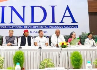 बैठक कर INDIA गठबंधन ने की धर्मेंद्र प्रधान से इस्तीफे की मांग, कहा “वोट लूट” पर भी CJI को लिखेंगे लेटर इंडिया गठबंधन