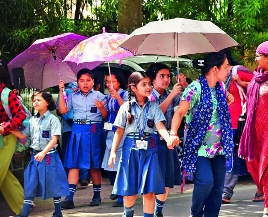 लखनऊ में फिर बदला स्कूलों का समय, BSA ने जारी किया आदेश स्कूल की टाइमिंग