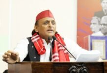 अखिलेश यादव