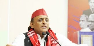 अखिलेश यादव