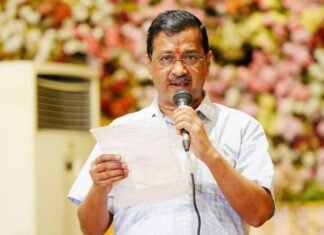 सुंदरकांड पाठ का आयोजन कर केजरीवाल ने कहा, “राम मंदिर में हुई डकैती, चोरी व घोटाला” अरविंद केजरीवाल