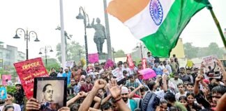 आखिरकार मोदी सरकार ने धर्मेंद्र प्रधान से लिया इस्तीफा, छात्रों ने मनाया जश्न, दिपके बोले, ‘झुकती है दुनिया झुकाने वाला चाहिए’ इस्तीफा