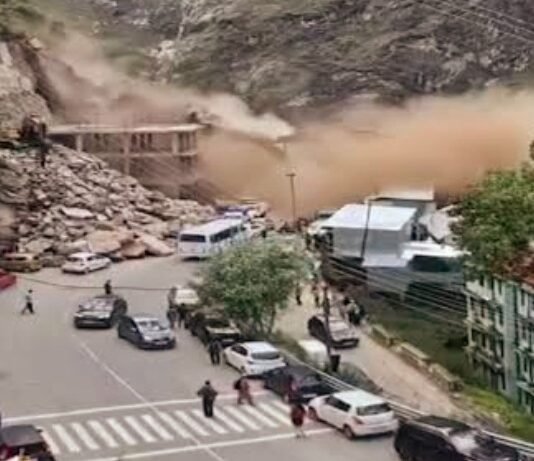 किन्नौर में बादल फटने से मची तबाही, अब तक 11 की मौत, NH-5 बंद, कुल 60 सड़कें ब्लॉक हिमाचल प्रदेश