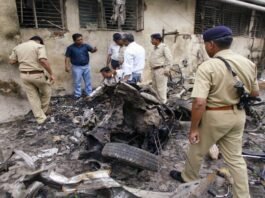 अहमदाबाद सीरियल ब्लास्ट: हाईकोर्ट ने 38 आतंकियों की फांसी व 11 दोषियों के उम्रकैद की सजा रखी बरकरार अहमदाबाद सीरियल ब्लास्ट