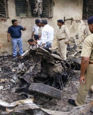 अहमदाबाद सीरियल ब्लास्ट: हाईकोर्ट ने 38 आतंकियों की फांसी व 11 दोषियों के उम्रकैद की सजा रखी बरकरार अहमदाबाद सीरियल ब्लास्ट