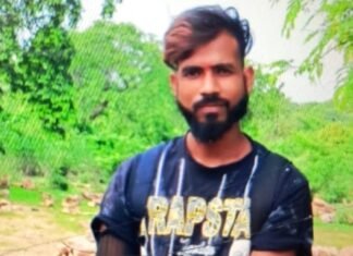 तेज रफ्तार कंटेनर ने बाइक सवार युवक को मारी टक्कर, मौके पर मौत तेज रफ्तार कंटेनर
