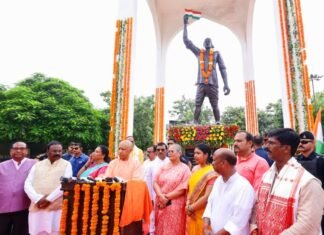 गुलाब सिंह लोधी के बलिदान दिवस पर CM योगी ने अर्पित की श्रद्धांजलि, ब्रिटिश सरकार को बताया कायर गुलाब सिंह लोधी