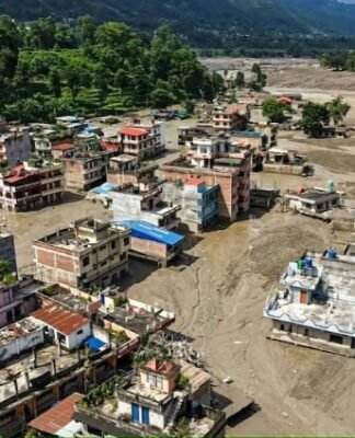 नेपाल में बाढ़ के बाद यूपी में बढ़ा महासंकट, वैज्ञानिकों ने दी चेतावनी नेपाल में बाढ़