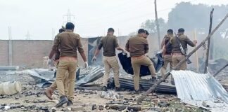 कौशांबी पटाखा फैक्ट्री में भीषण विस्फोट, 11 लोगों की दर्दनाक मौत पटाखा फैक्ट्री