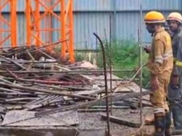 यूपी में ओमेक्स के निर्माणाधीन मॉल की शटरिंग गिरने से तीन मजदूरों की मौत, एक घायल शटरिंग गिरी