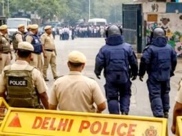 स्वतंत्र दिवस से पहले ‘बब्बर खालसा’ के नाम से मिली लाल किला, एयरपोर्ट व मेट्रो को उड़ाने की धमकी, मचा हड़कंप बम ब्लास्ट की धमकी