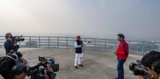 अखिलेश यादव