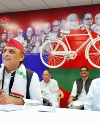 अखिलेश यादव
