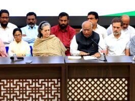 चुनाव आयोग के खिलाफ सड़क पर उतरेगा INDIA, खड़गे ने किया आंदोलन का ऐलान इंडिया गठबंधन