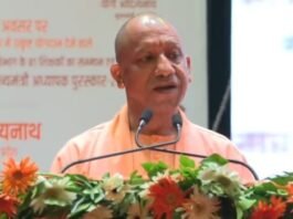 युवा और शिक्षकों को भी दूसरे राज्यों में संशय की नजर से जाता था देखा, शिक्षक दिवस पर बोले सीएम योगी शिक्षक दिवस