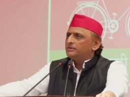 ब्लू टी-शर्ट-जींस के साथ लाल टोपी होगा समाजवादी छात्रसभा का नया ड्रेस कोड अखिलेश यादव