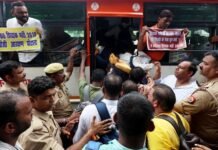 आरक्षण घोटाले के विरोध में 68500 शिक्षक भर्ती अभ्यर्थियों ने घेरा संदीप सिंह का आवास, पुलिस ने जबरन हटाया ओबीसी आरक्षण घोटाला