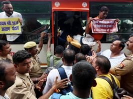 आरक्षण घोटाले के विरोध में 68500 शिक्षक भर्ती अभ्यर्थियों ने घेरा संदीप सिंह का आवास, पुलिस ने जबरन हटाया ओबीसी आरक्षण घोटाला