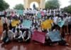 15 साल से स्टाइपेंड नहीं बढ़ने से नाराज आयुर्वेद के इंटर्न छात्रों ने बारिश के बीच किया लखनऊ में प्रदर्शन आयुर्वेद इंटर्न स्टाइपेंड