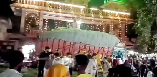 MP: श्रद्धालुओं को कुचलते हुए शीतला माता मंदिर से टकराई ट्रक, 13 की मौत, 40 घायल मध्य प्रदेश