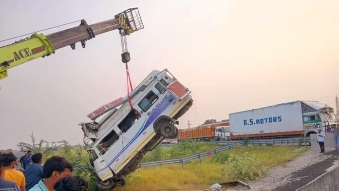गिरा ट्रैवलर गिरा ट्रैवलर