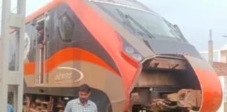 लखनऊ में वंदे भारत का एक्सीडेंट, तेज रफ्तार ट्रेन की ट्रैक पर आई गाय, जोरदार टक्कर से यात्रियों में मचा हड़कंप वंदे भारत
