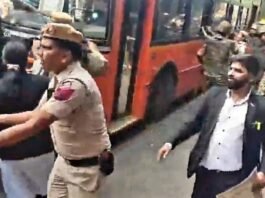 प्रोटेस्ट के बीच सुप्रीम कोर्ट के वकीलों को दिल्ली पुलिस ने हिरासत मे लिया, CJI के दखल के बाद हुए रिहा वकीलों का प्रदर्शन