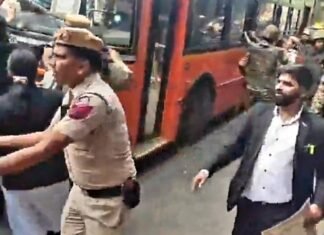 वकीलों का प्रदर्शन