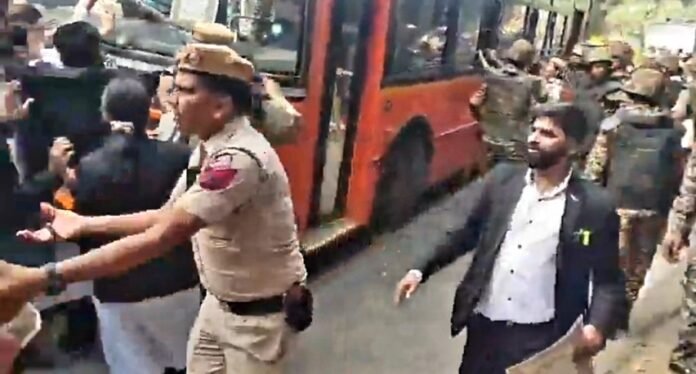 वकीलों का प्रदर्शन