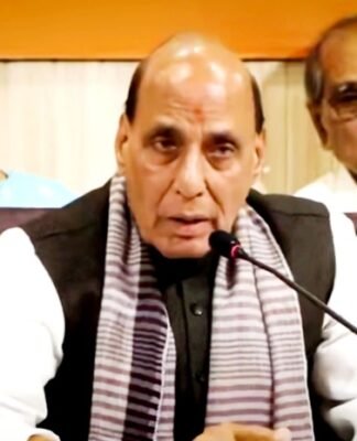 राजनाथ सिंह का आरोप, कांग्रेस व उसके सहयोगी युवाओं की शक्ति अराजकता फैलाने में झोंक रहे राजनाथ सिंह