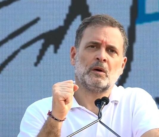 जनसभा में बोले राहुल, “मतदाताओं के वोट की चोरी करते हैं ज्ञानेश कुमार, मोदी-अमित व RSS पर भी साधा निशाना” राहुल गांधी