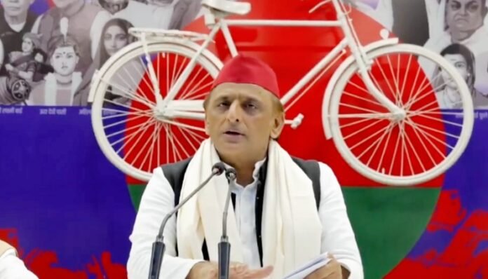 अखिलेश यादव