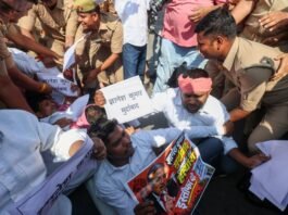 सपाईयों का प्रदर्शन