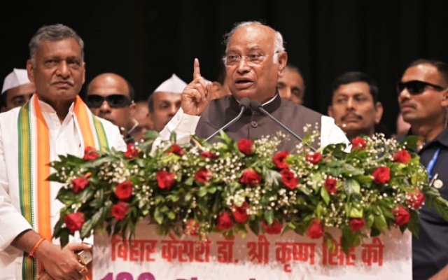 मल्लिकार्जुन खड़गे मल्लिकार्जुन खड़गे