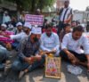आरक्षण घोटाले के विरोध में 68500 शिक्षक भर्ती अभ्यर्थियों ने अब शिक्षा मंत्री के आवास पर सुंदरकांड का पाठ कर मांगी नियुक्ति शिक्षक भर्ती आरक्षण घोटाला